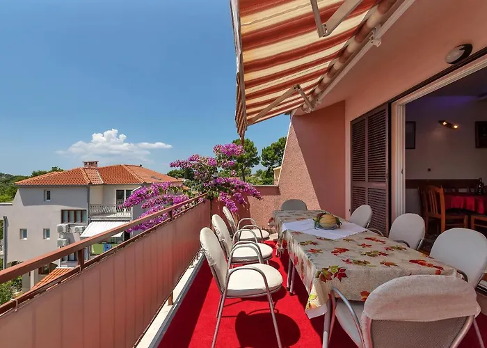 شقة Big Balcony Bugenvilija *