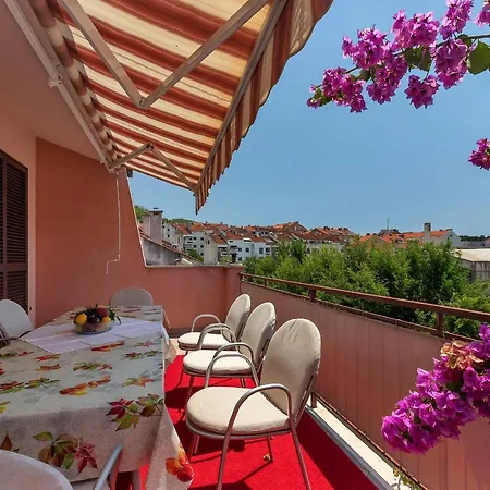 Appartement Big Balcony Bugenvilija